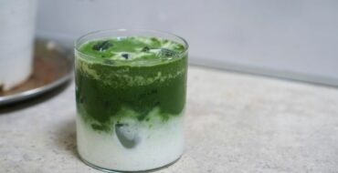 iced matcha latte recept