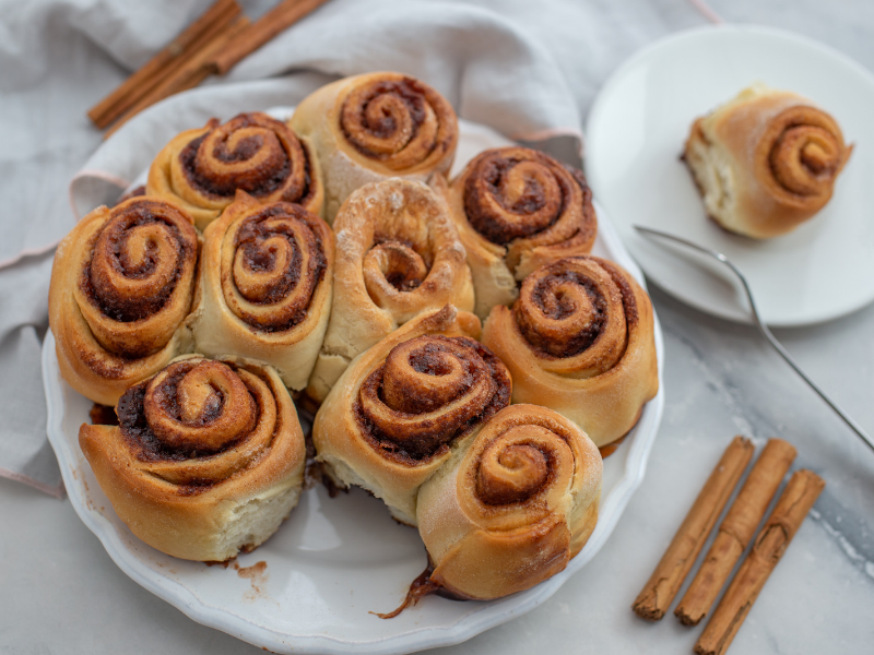 cinnamon buns Amsterdam kaneelbroodje cinnamon roll