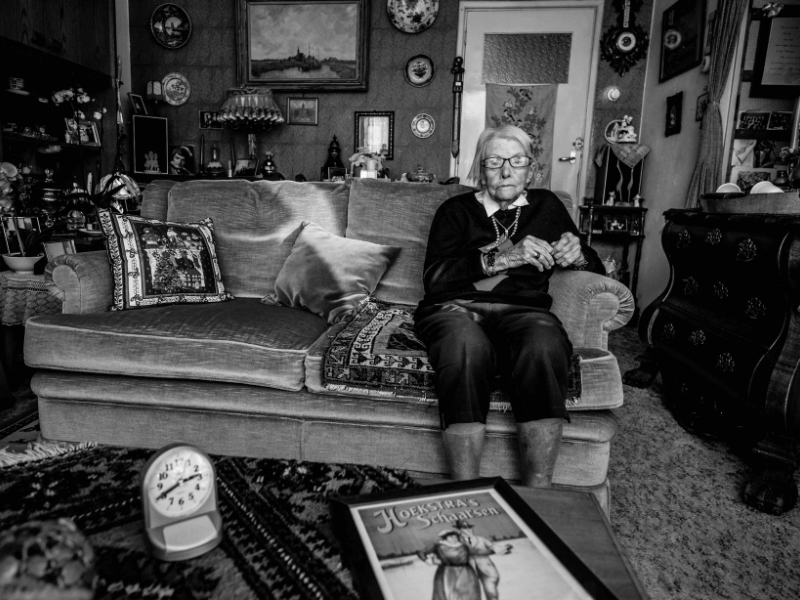 Humberto Tan Fotograaf- fotografie Humberto Tan - Expositie Fotomuseum - Morgen gaat het beter 100-jarigen portretfotografie