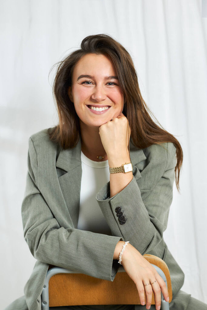 buikbeeldje , zwangerschapsbeeldje Gooi MOA, Liselore Kunst