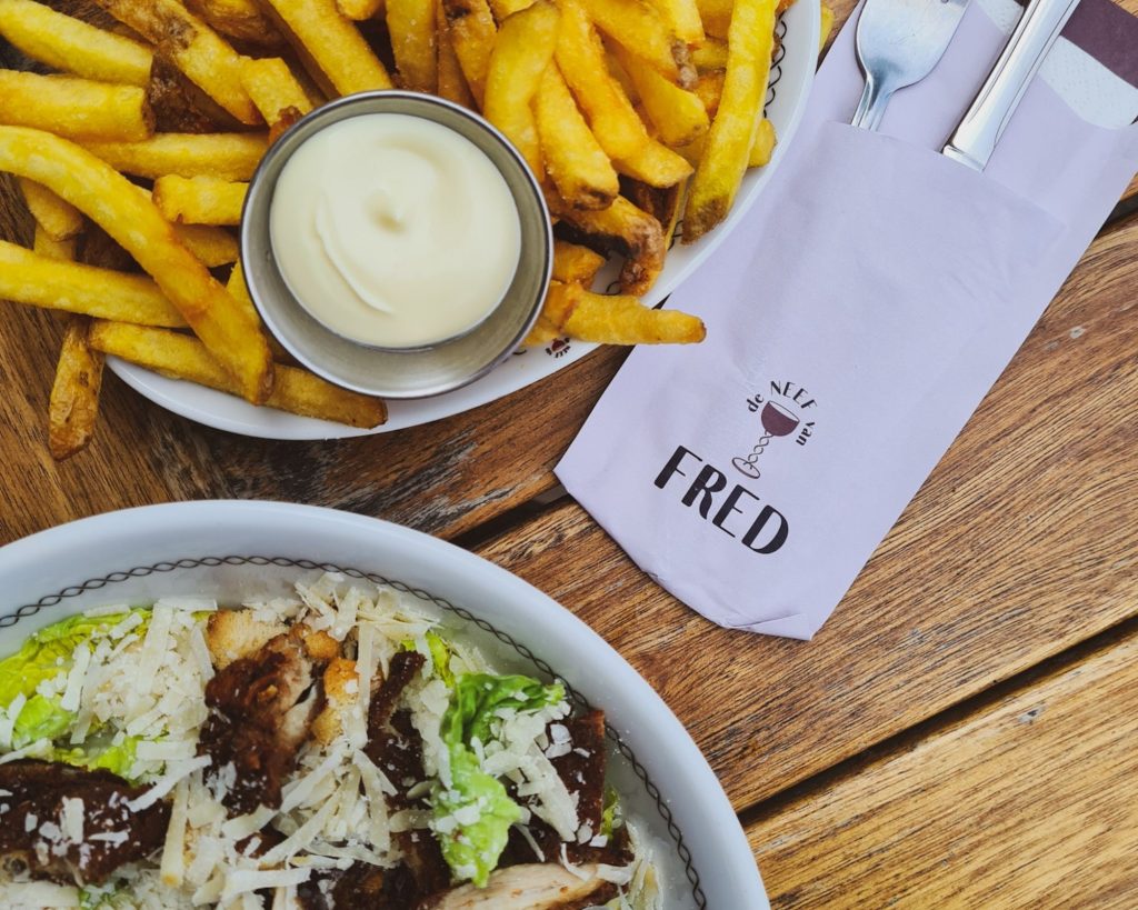 terras aan het water De Neef van Fred