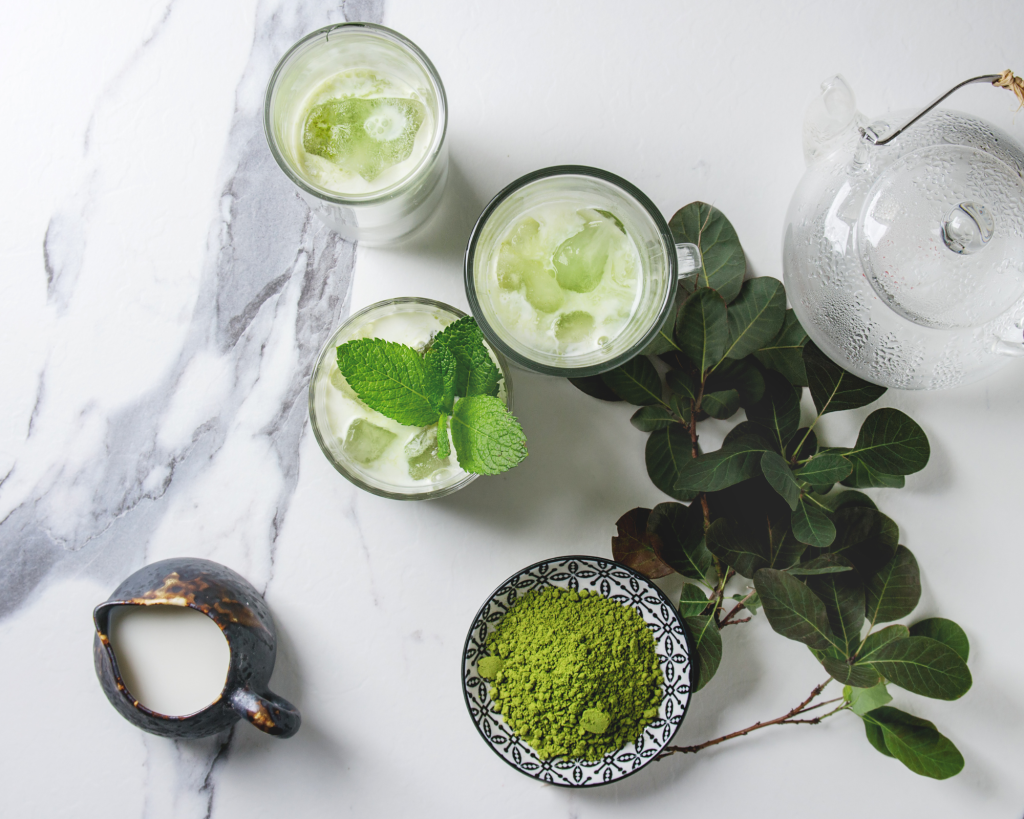 groene thee poeder iced matcha latte