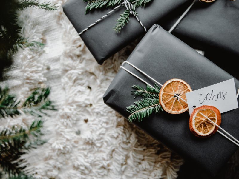 geld besparen feestdagen, kerst, NYE, kerstcadeaus