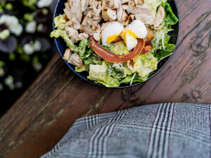 5x Hier eet je de beste Caesar Salade van Amsterdam