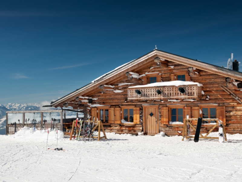 Op wintersport? Dit zijn de 5 goedkoopste skigebieden!