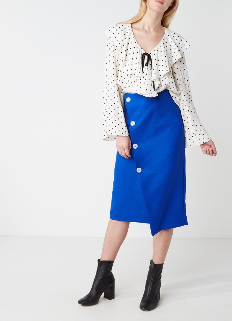 topshop-blouse-met-volant-en-stippendessin